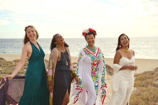 Gathering on the beach · Baja California Sur